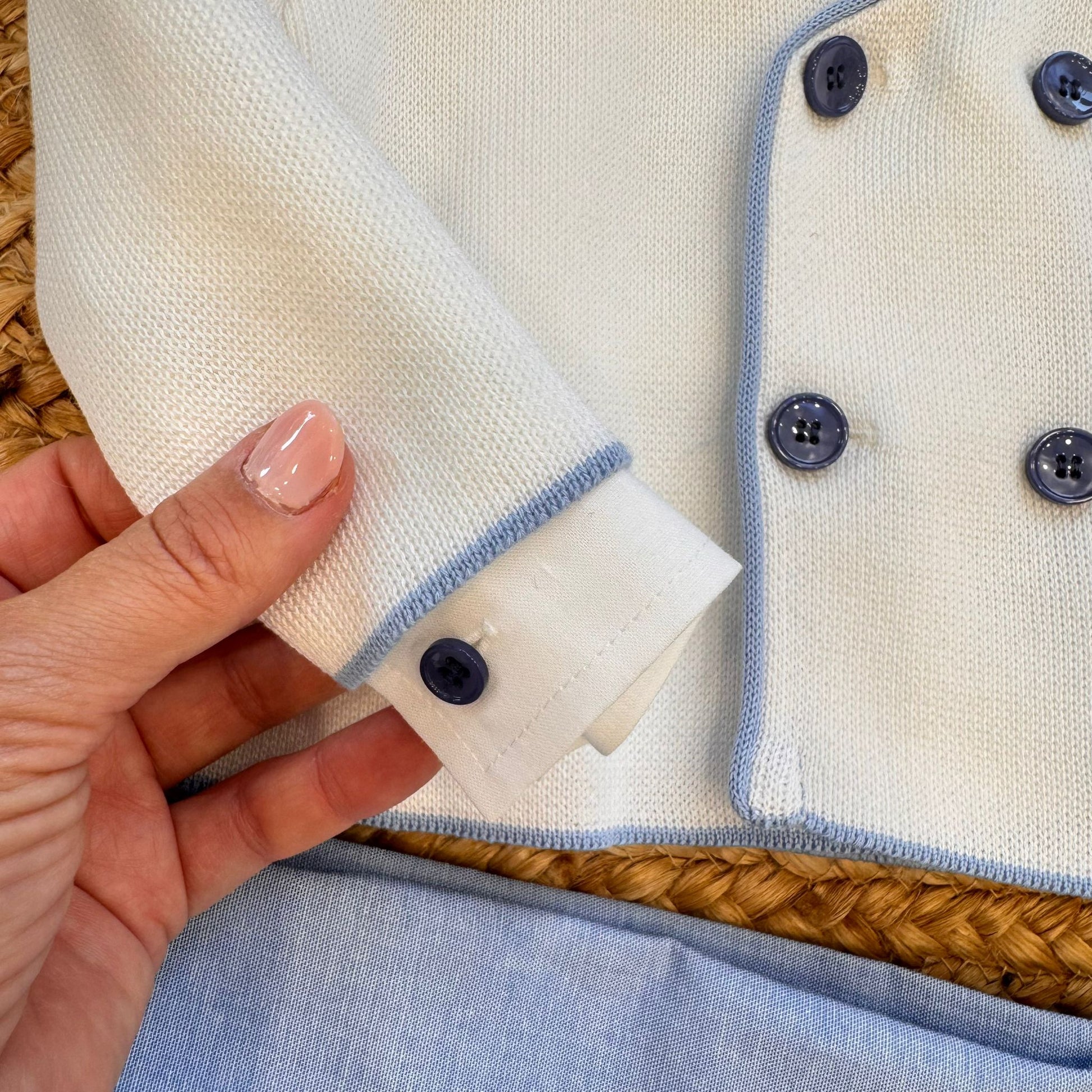 completo battesimo neonato lino e cotone con giacca doppiopetto e papillon blu