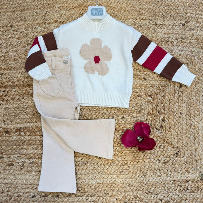 completo bimba beige con maglia fiore e pantaloni