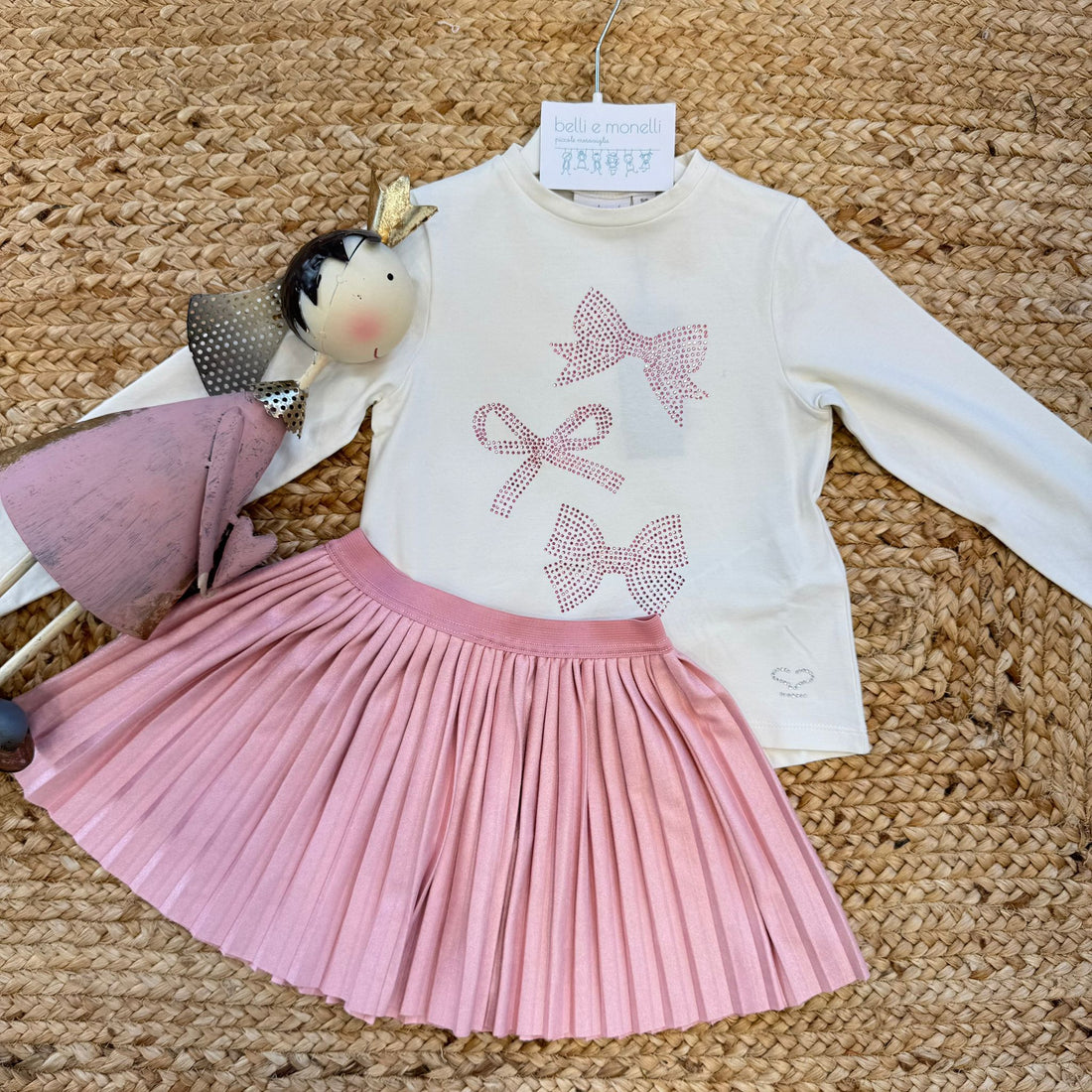 completo bimba con maglia fiocchi e gonna plissé rosa