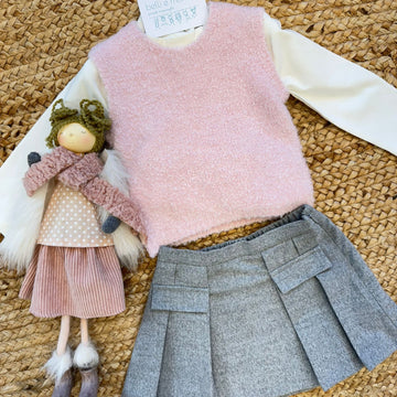 completo bimba rosa e grigio con gilet e gonna