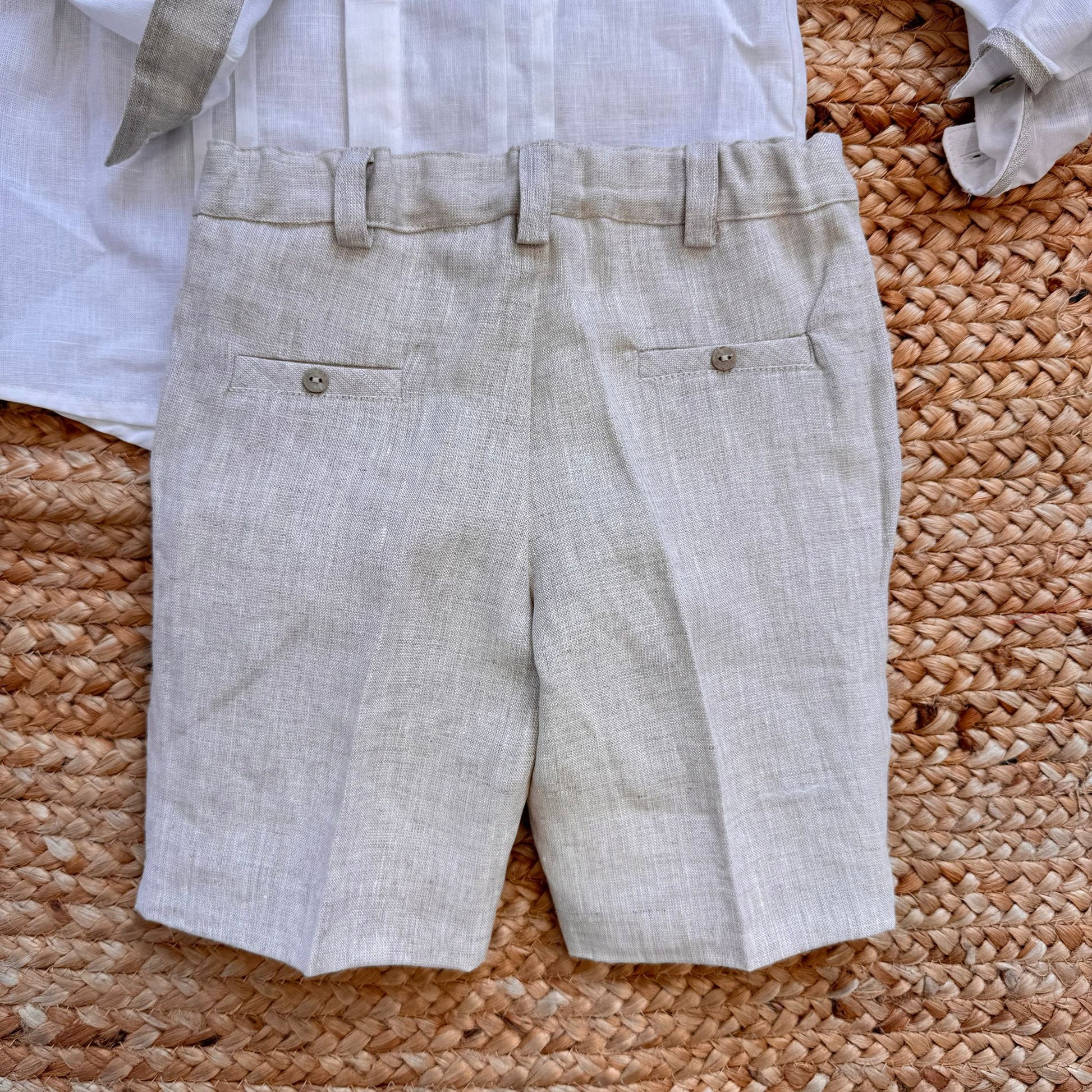 completo cerimonia bimbo camicia bianca cotone e pantalone beige lino viscosa