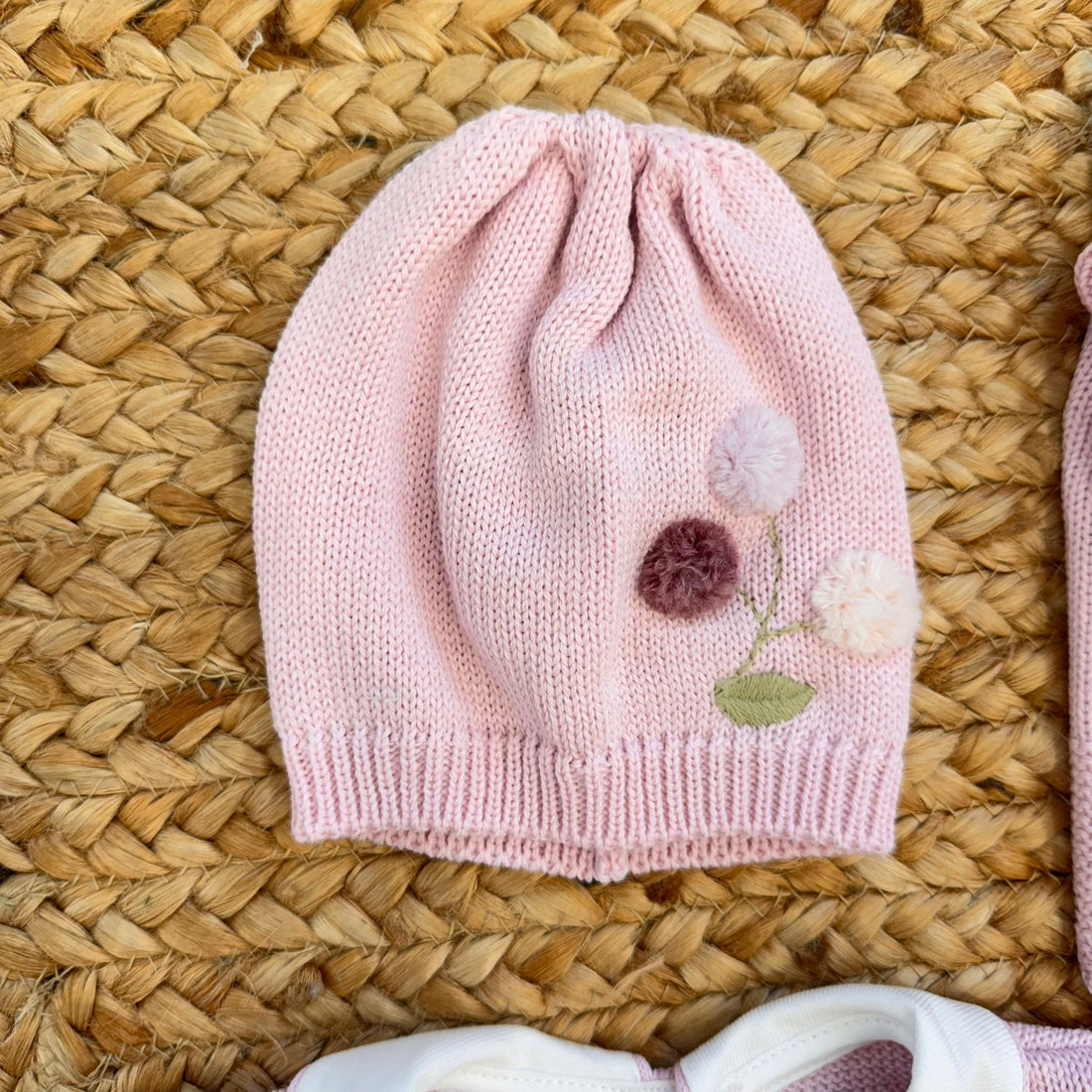 uscita clinica neonata rosa misto lana con ricamo fiori