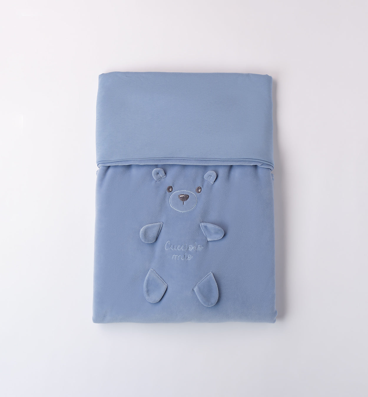 coperta culla in ciniglia azzurra con orsetto ricamato