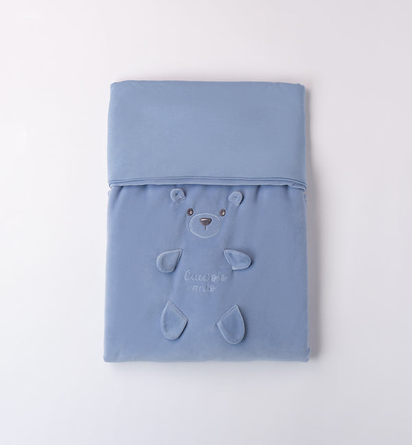 coperta culla in ciniglia azzurra con orsetto ricamato