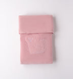 coperta culla rosa cipria in ciniglia con cuori ricamati