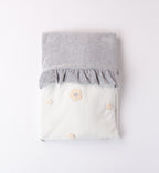 coperta neonata in ciniglia bianca e grigia con fiorellini