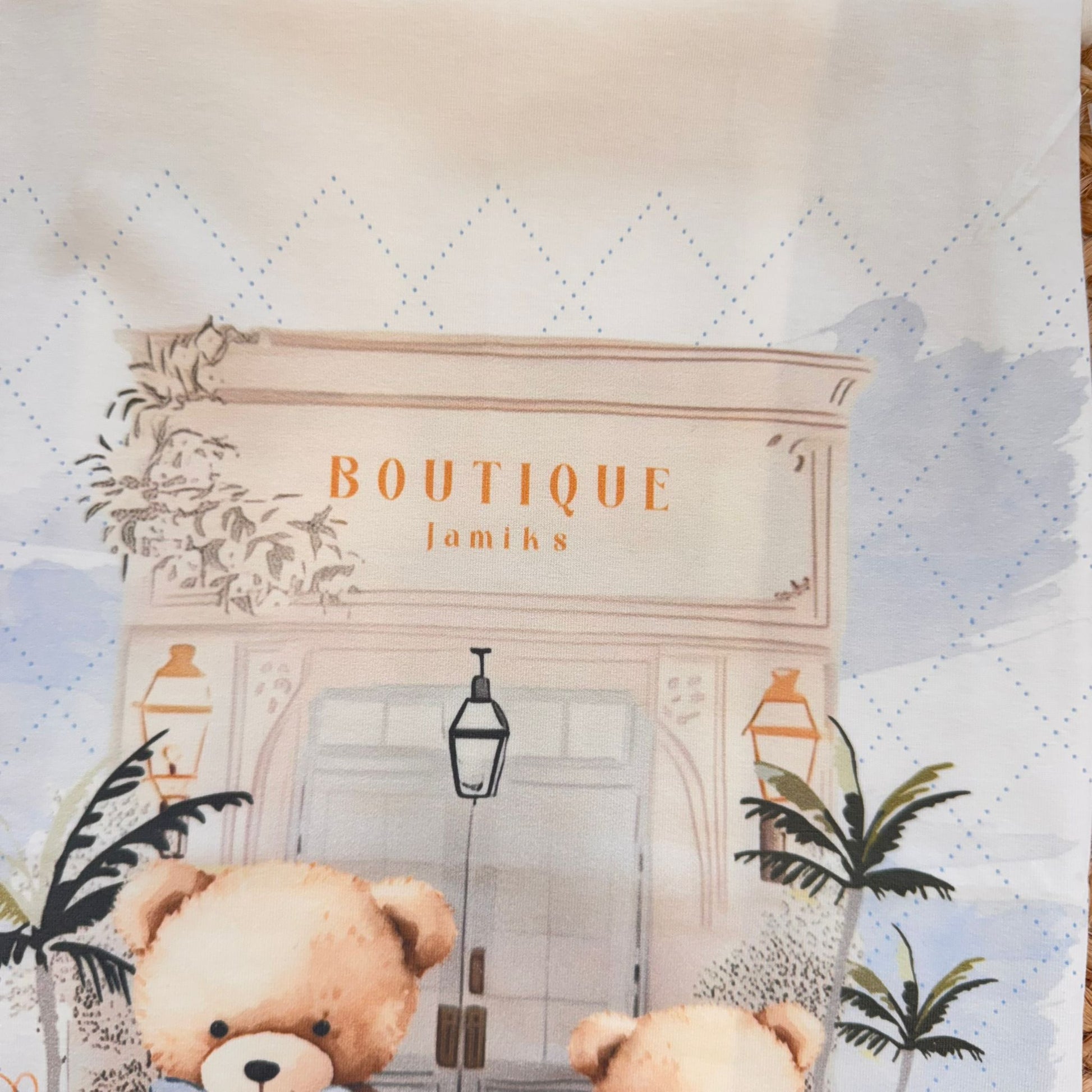 Dettaglio stampa boutique su copertina bimbo in 100% cotone