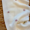 Uscita clinica neonata in pura lana panna e rosa con salopette, maglioncino, cuffietta, scarpine e copertina ricamata
