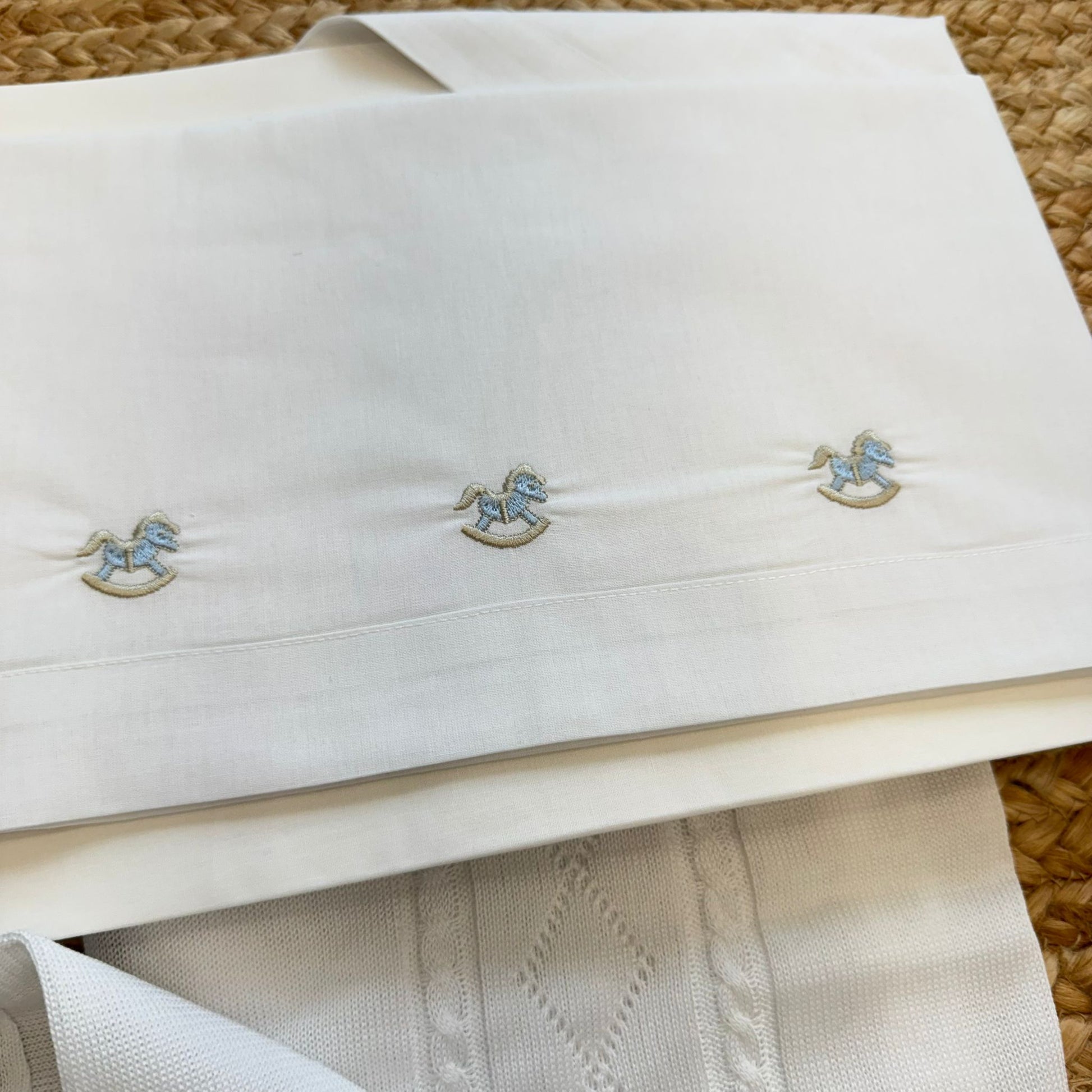 copertina neonato cotone con triplo ricamo cavallino