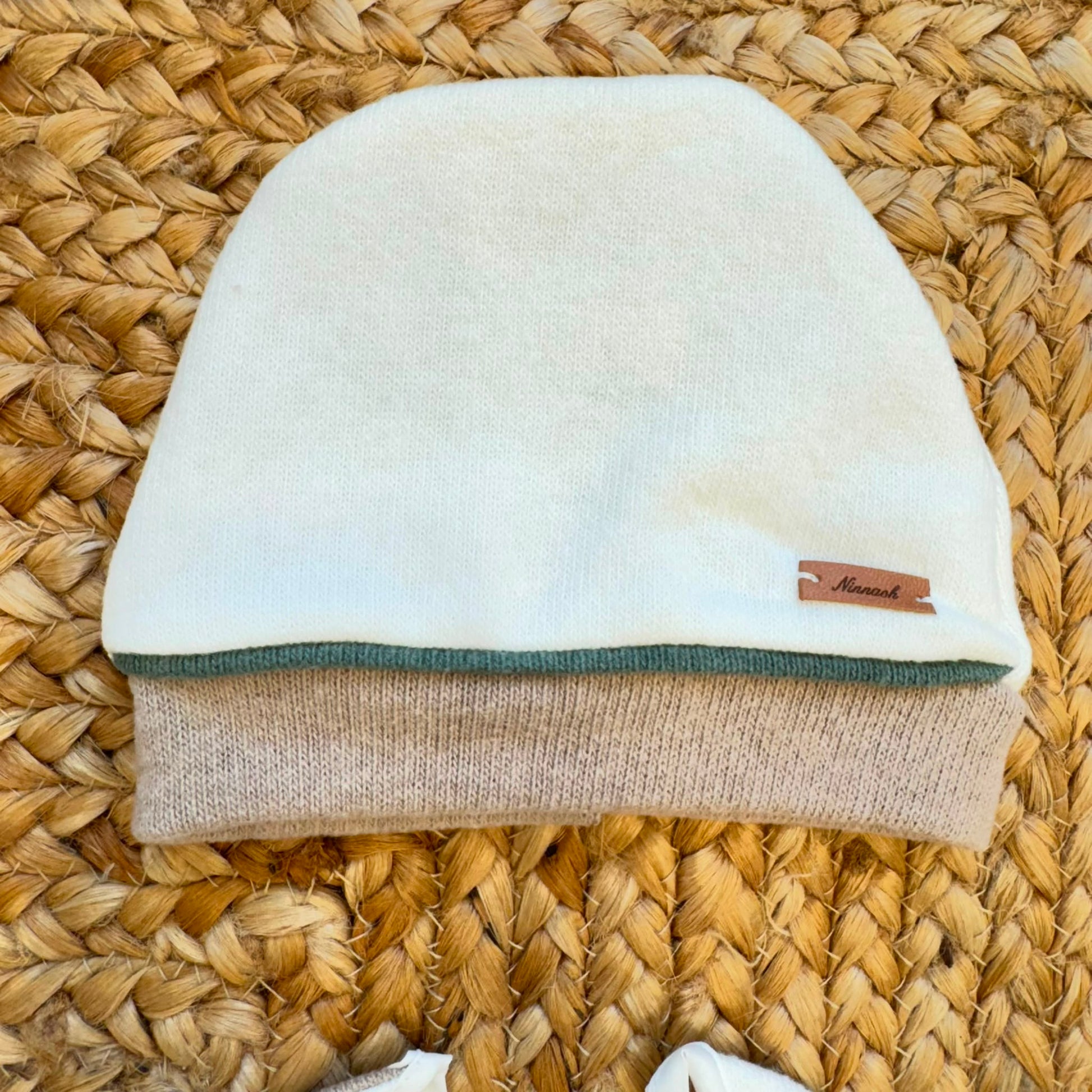 Uscita clinica neonato in caldo cotone panna, beige e verde salvia con copertina sfoderabile 65x85 cm