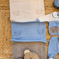 copertina neonato in pura lana panna, azzurro e beige con ricamo cuori