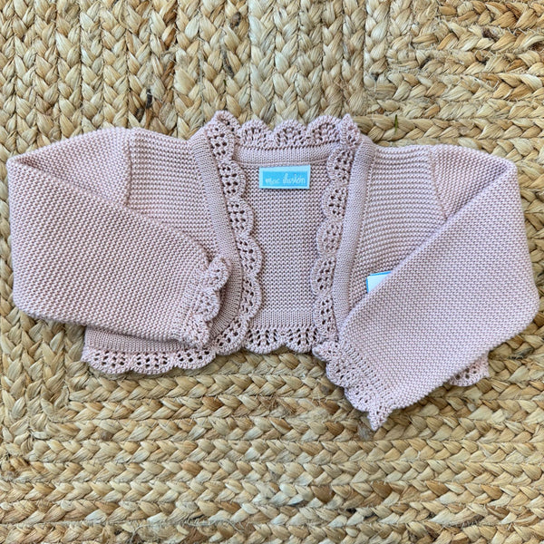 Bolerino elegante rosa per battesimo, ideale per cerimonie e occasioni speciali.