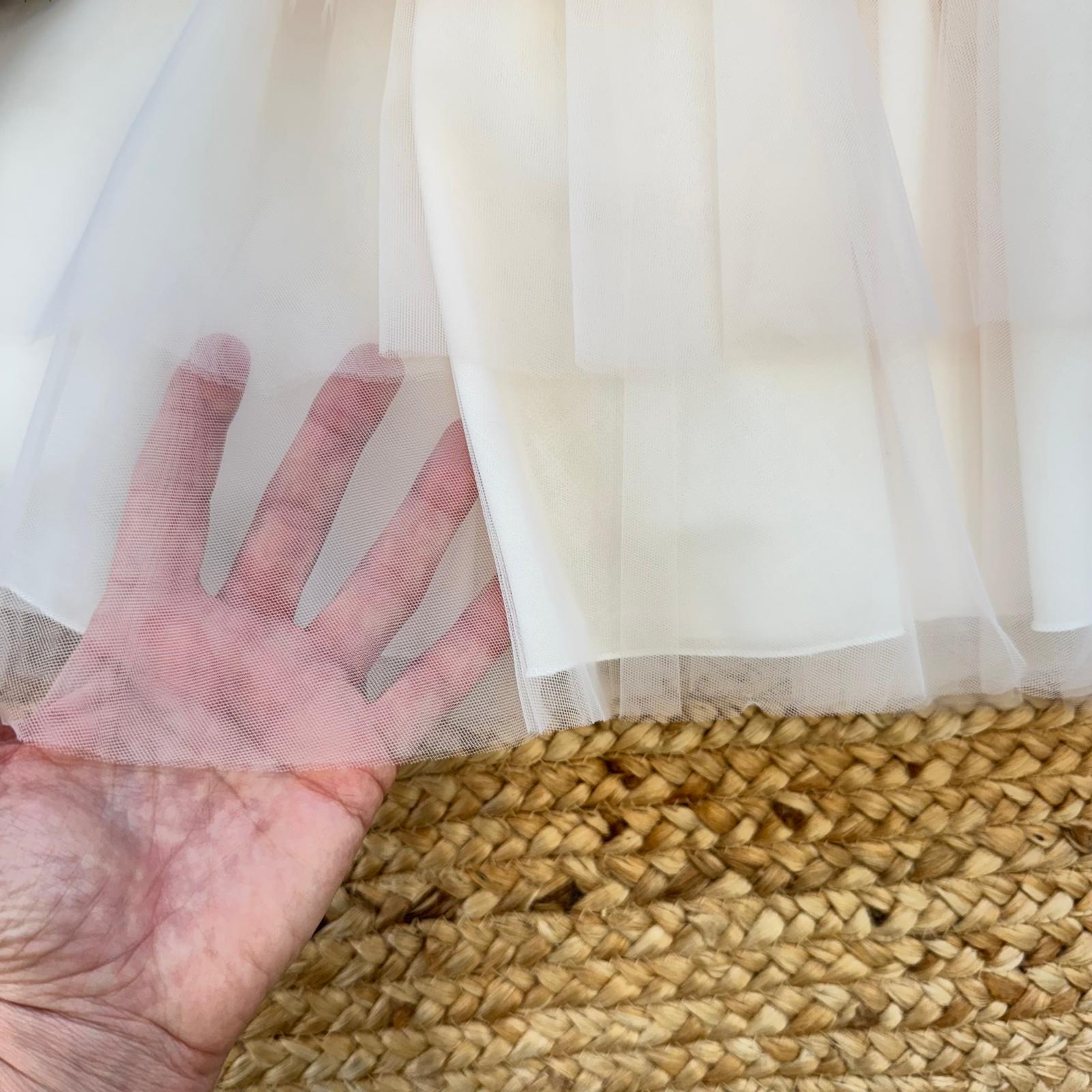 particolare tessuto corpino bianco elegante