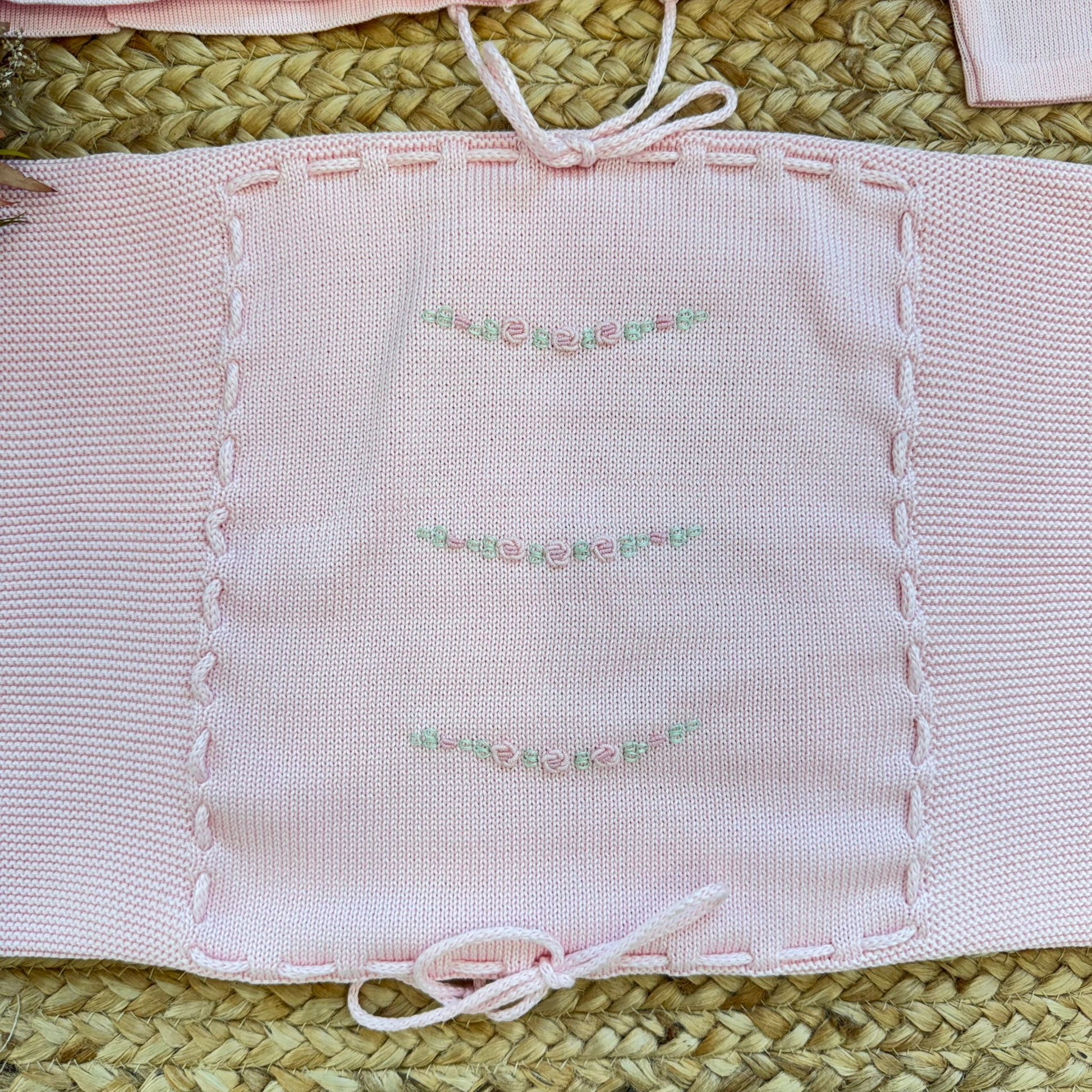 corredino nascita neonata elegante con maglietta e ghettina