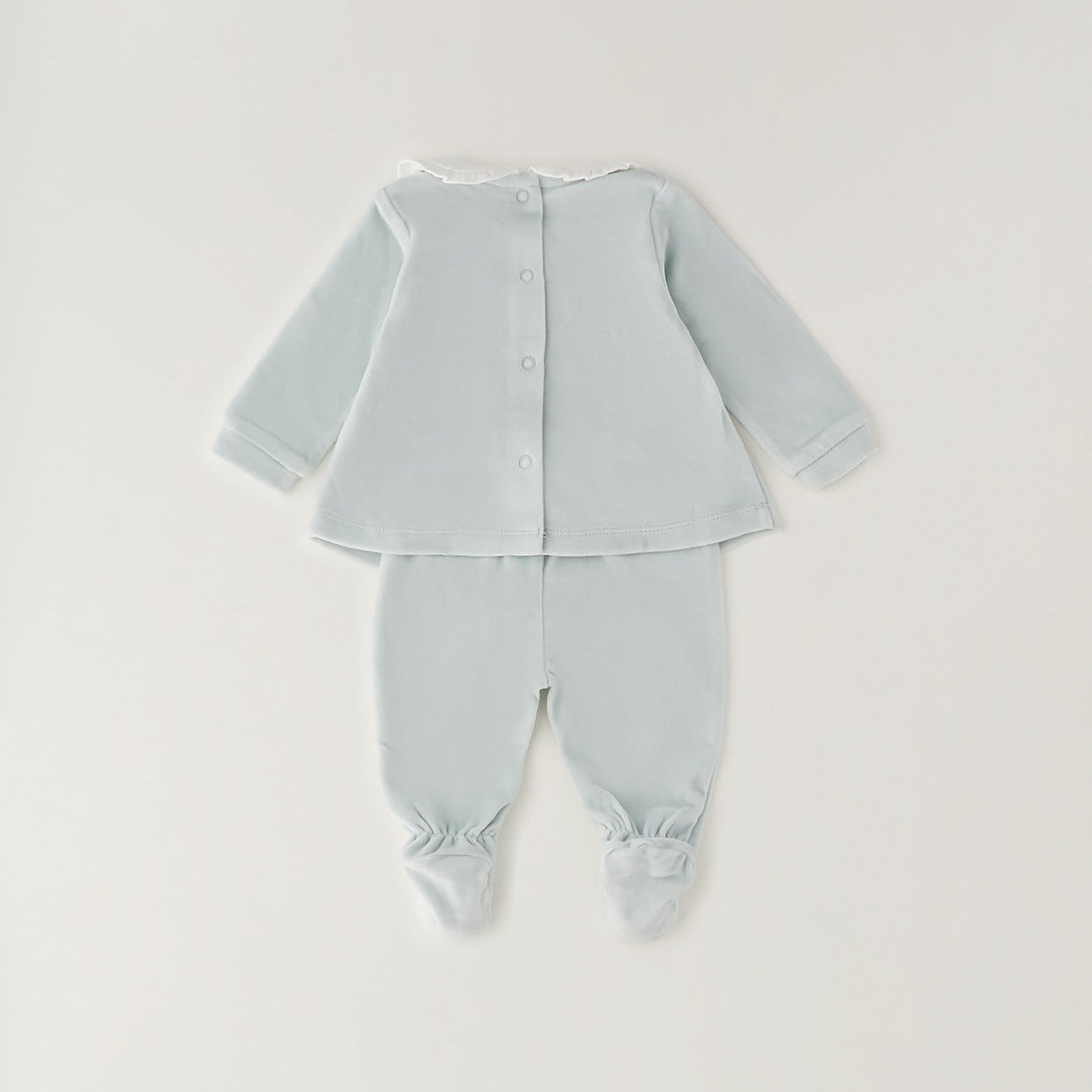 Completo nascita neonata verde menta in ciniglia con colletto bianco, lavorazione intrecciata e pantalone con piedini