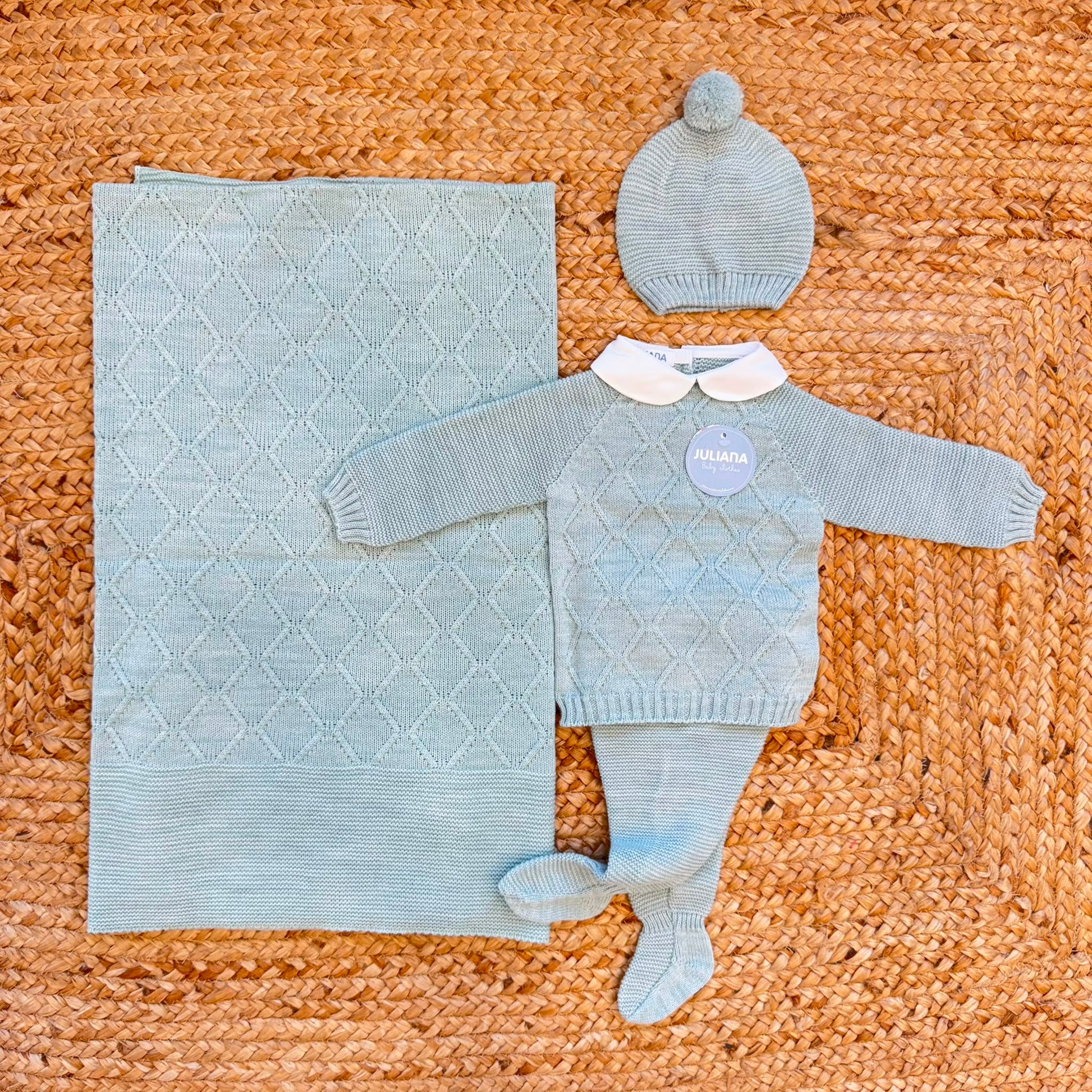 Set nascita neonato verde menta con copertina, maglioncino, pantalone con piedini e cappellino
