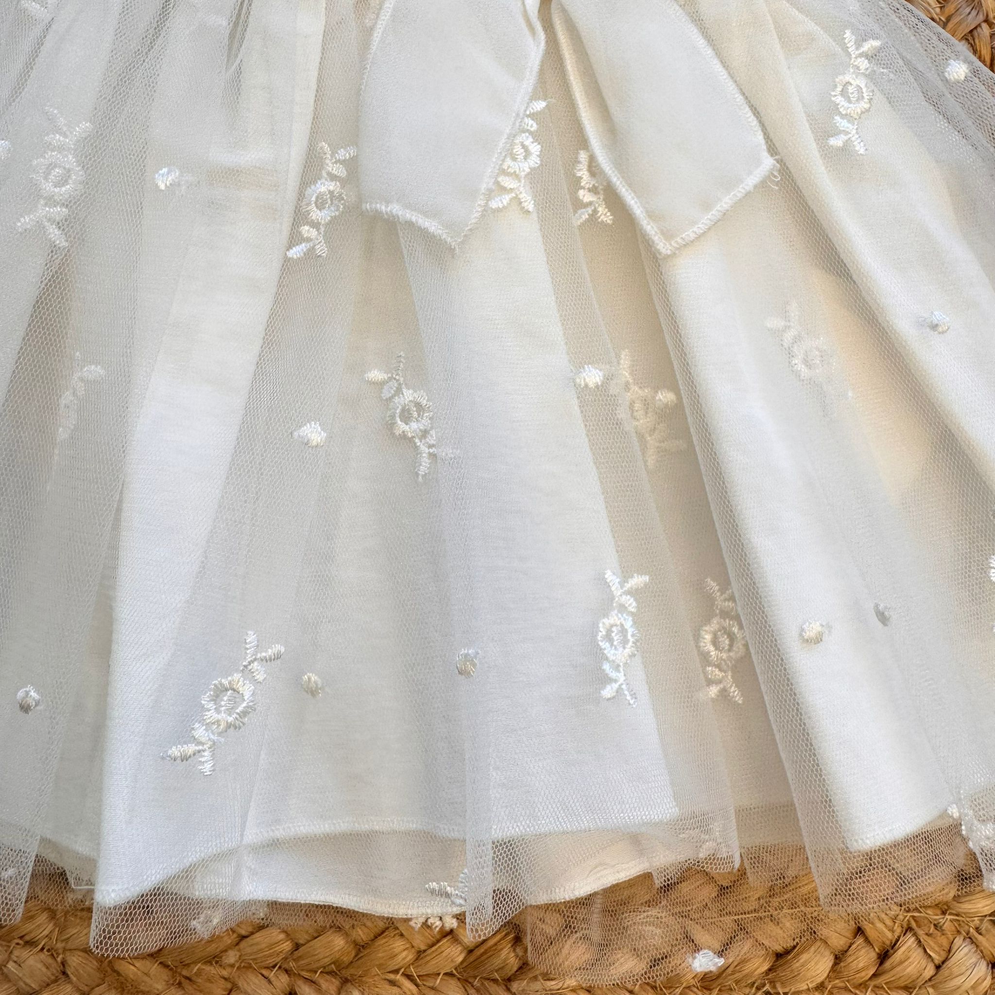 ABITO BIANCO BAMBINA RICAMO E TULLE