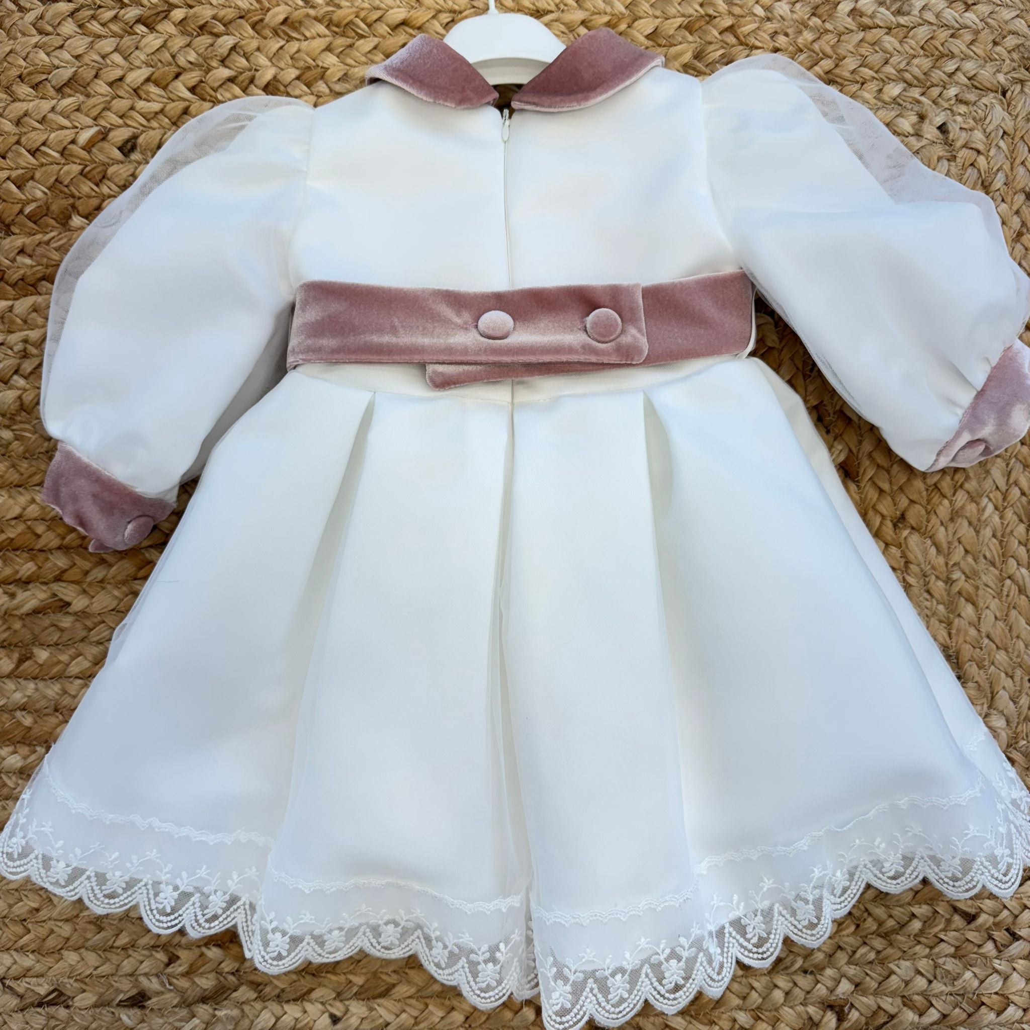 Abito battesimo bimba in raso e velluto con fiori