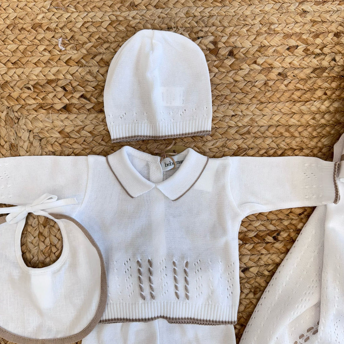 Coordinato nascita panna e beige con lenzuolino e copertina abbinati