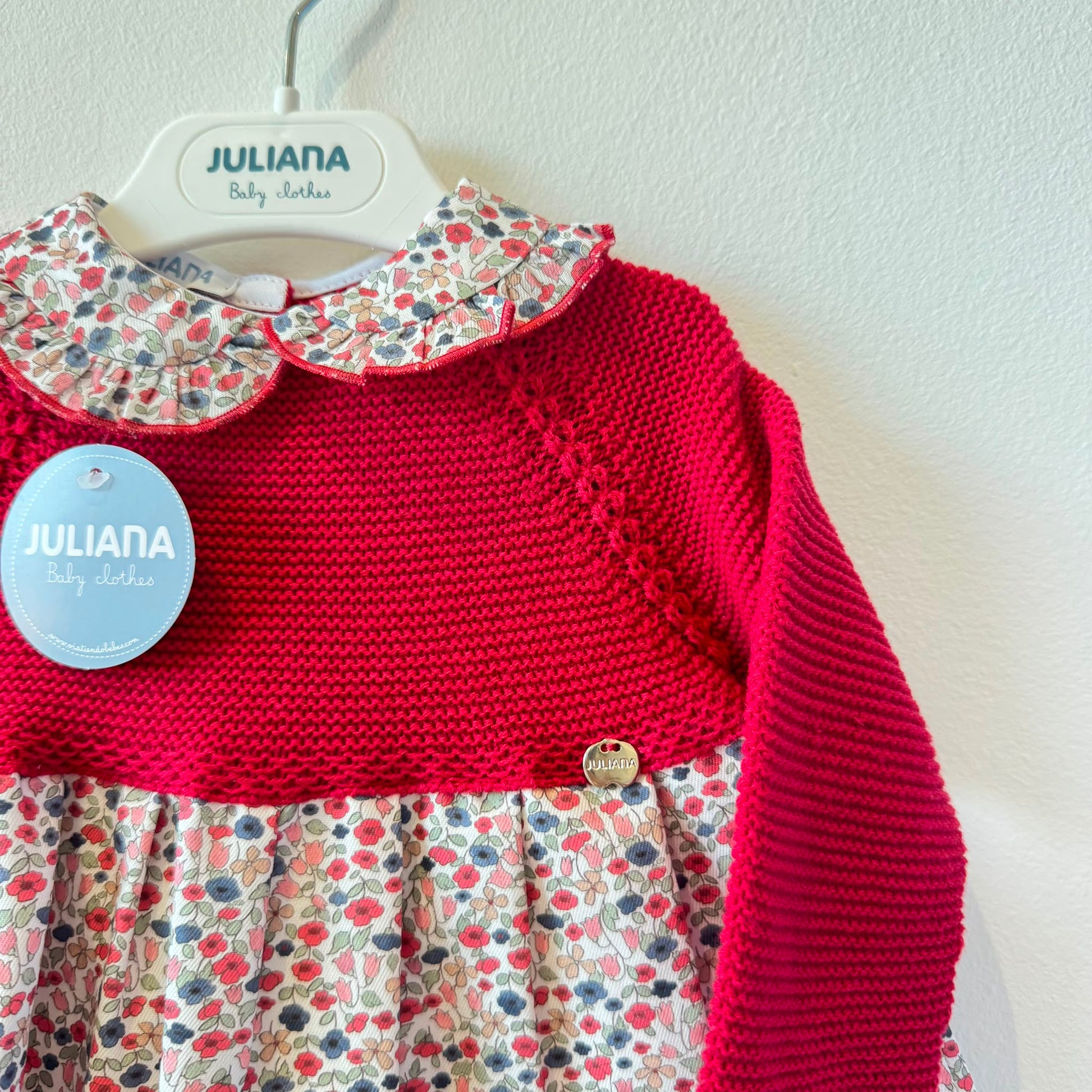 Abito bimba con corpino in maglia amaranto e gonna floreale in cotone