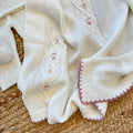 Uscita clinica neonata in pura lana latte e rosa con completo, copertina, cappellino e scarpine