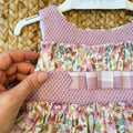 dettaglio fantasia floreale vestito bambina