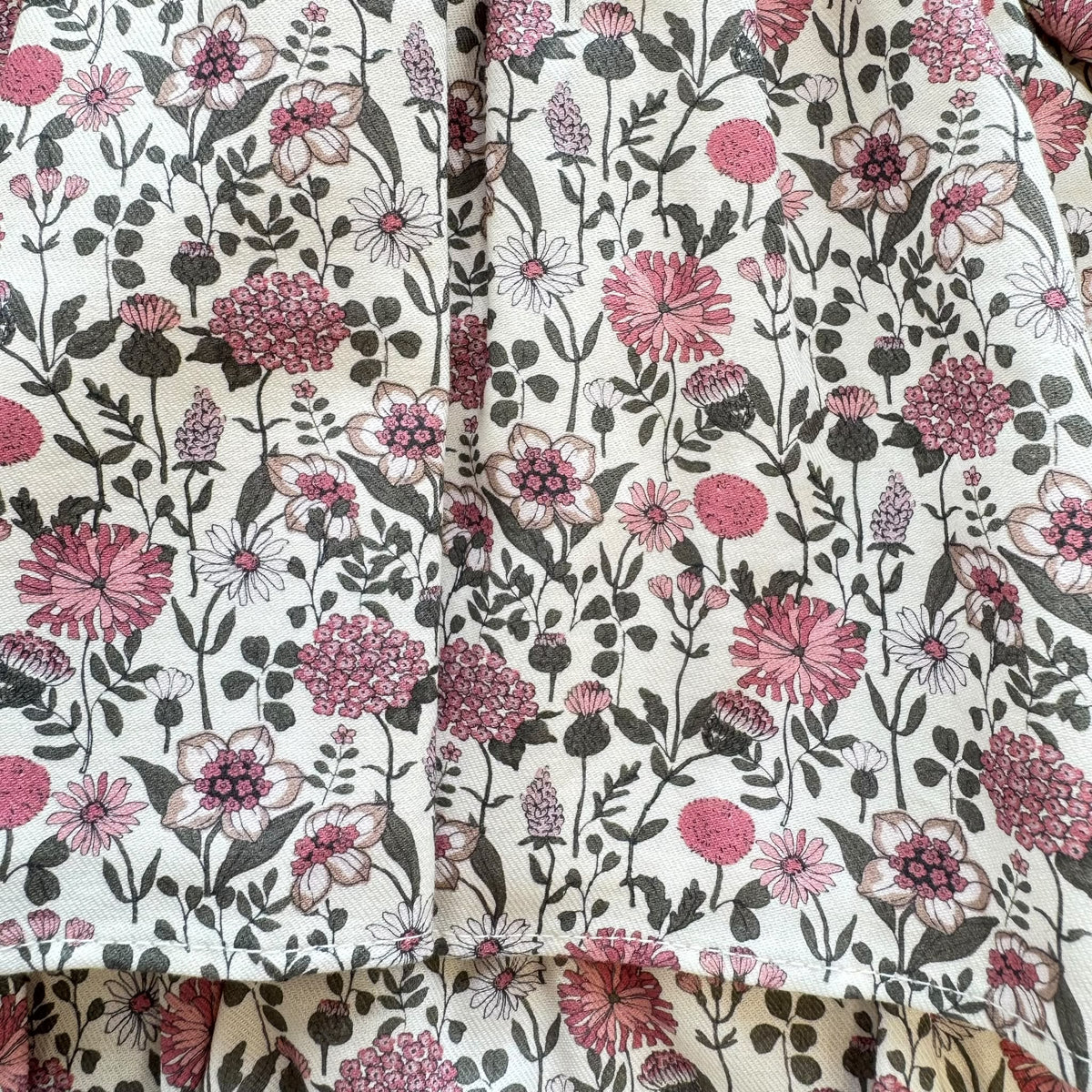 Abito pagliaccetto bimba floreale rosa con culotte coordinata e colletto volant