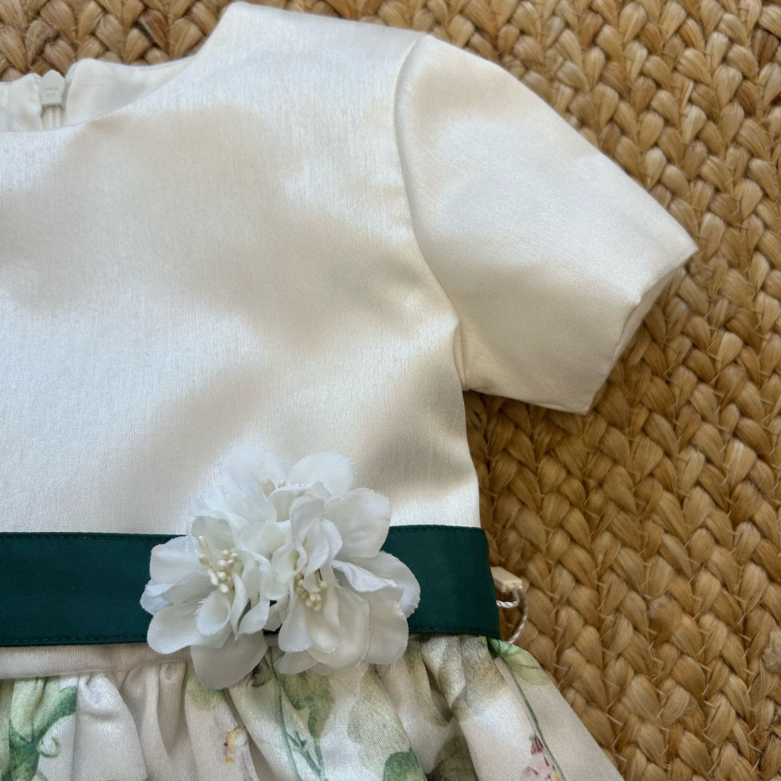 Vestito bambina cerimonia con stampa foglie verdi, fiocco e fiori bianchi
