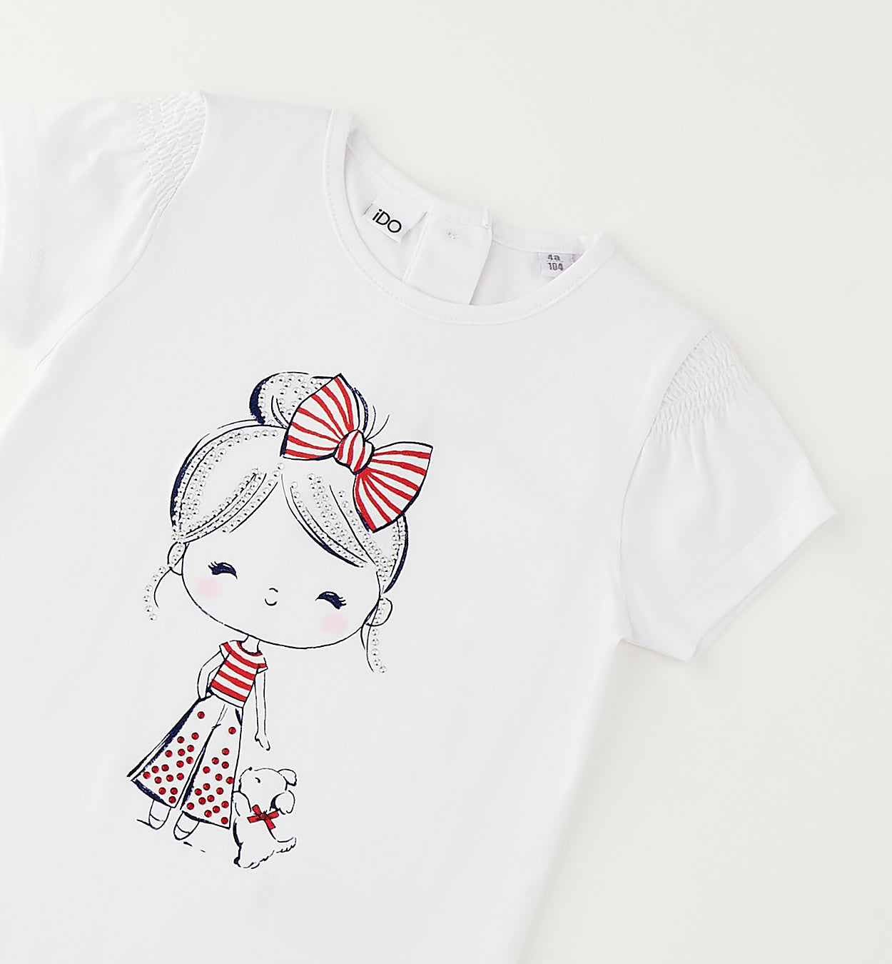 dettaglio maglia bimba con stampa elegante