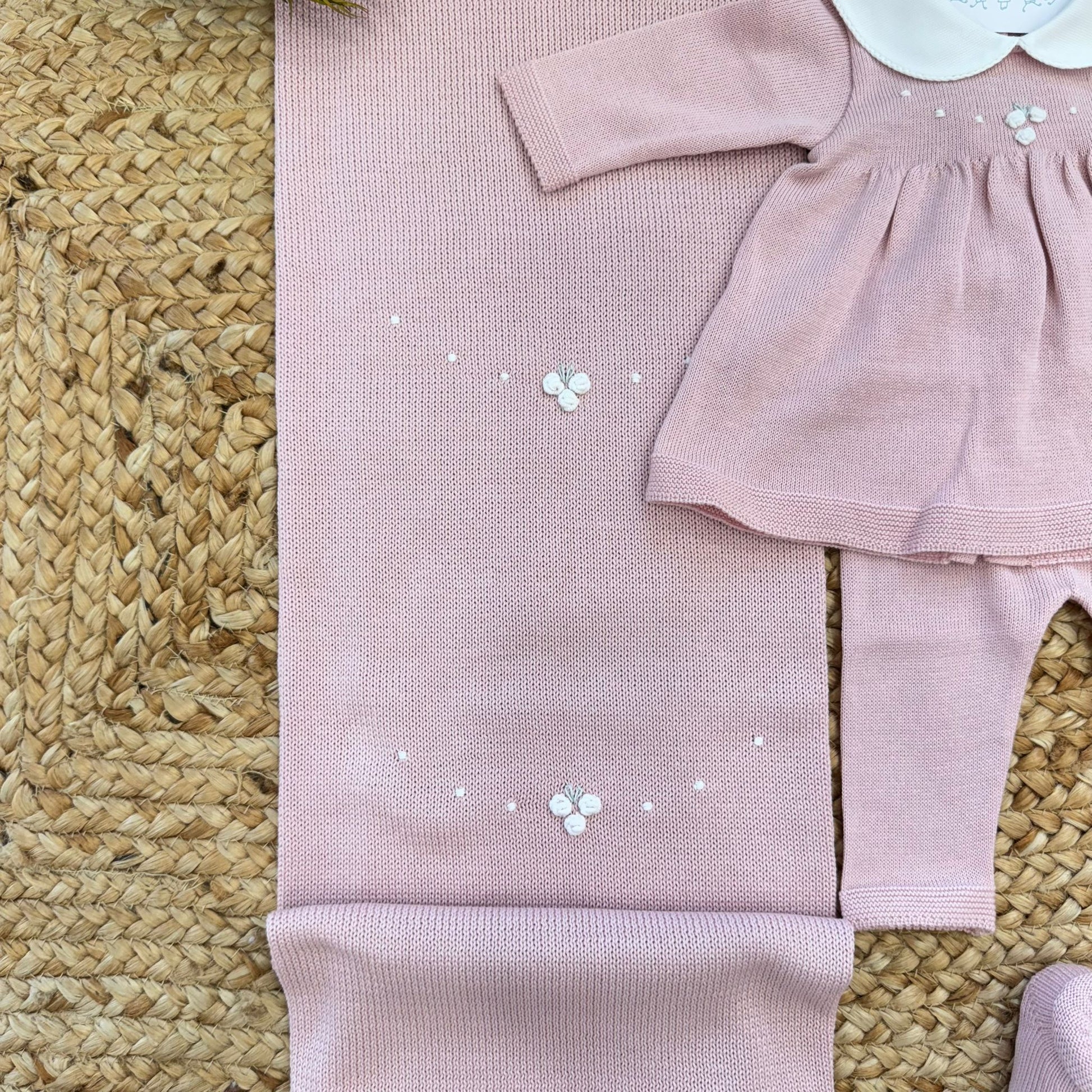 Dettaglio lavorazione maglia in filo di cotone