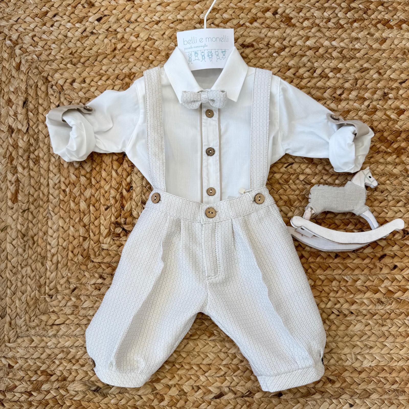 dettaglio papillon e bottoni effetto legno