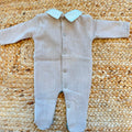 Tutina neonato in caldo cotone panna beige e verde salvia con ricamo cagnolino.