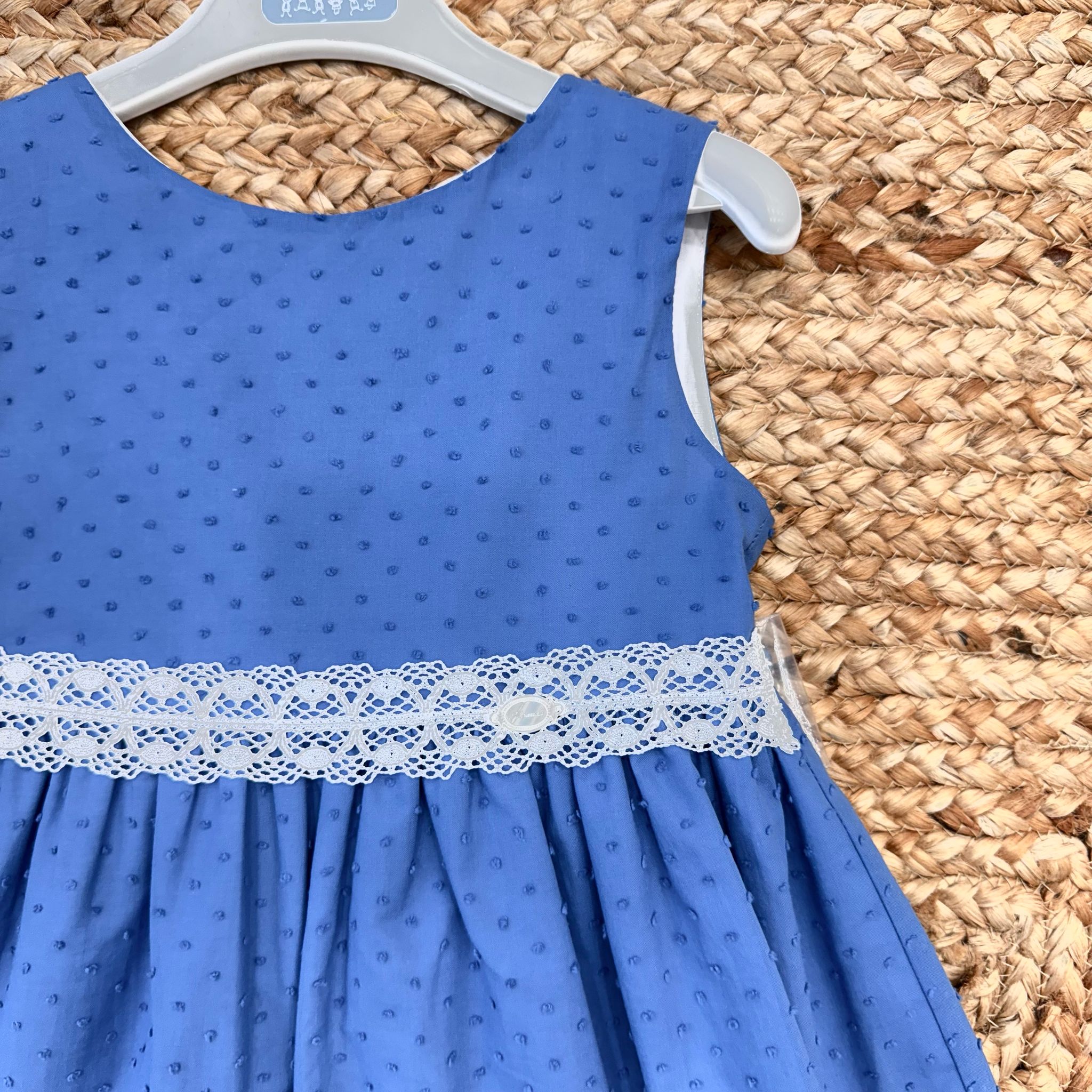Vestito bambina azzurro con pizzo e balza bianca