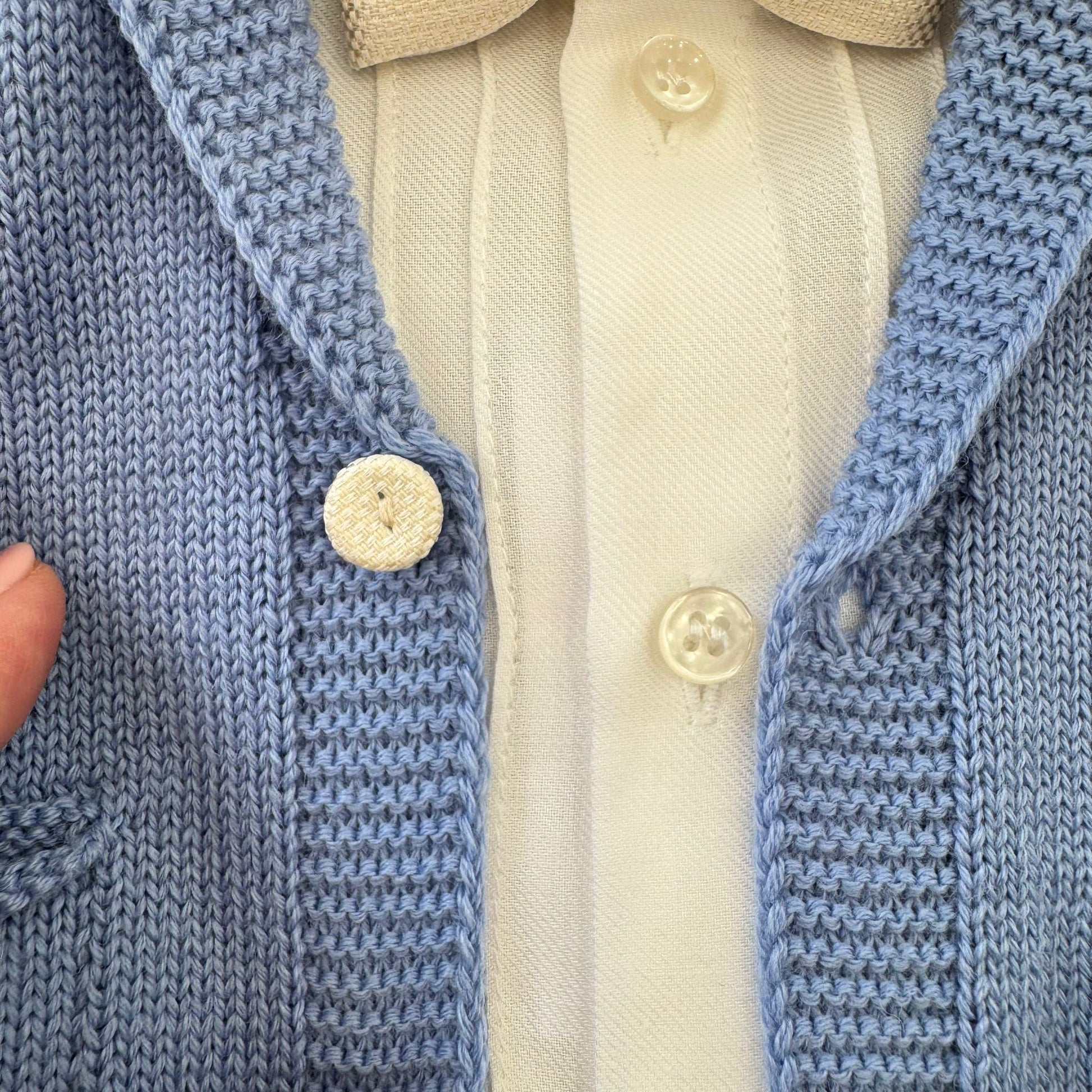 dettaglio bottoni camicia bimbo