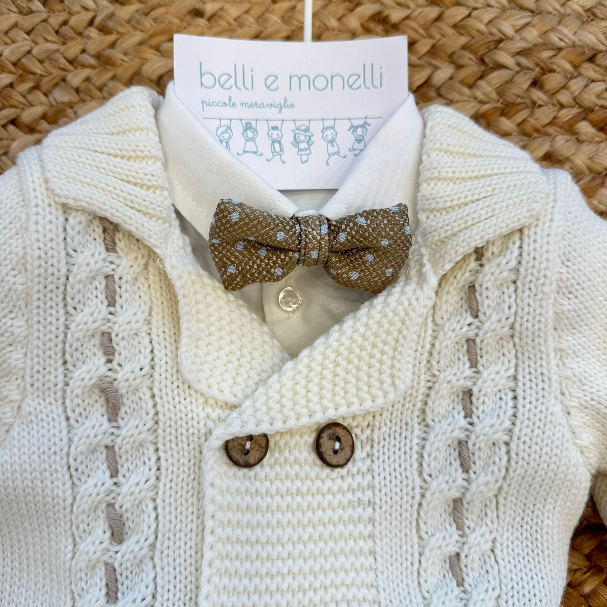 dettaglio camicia con papillon abito battesimo bimbo