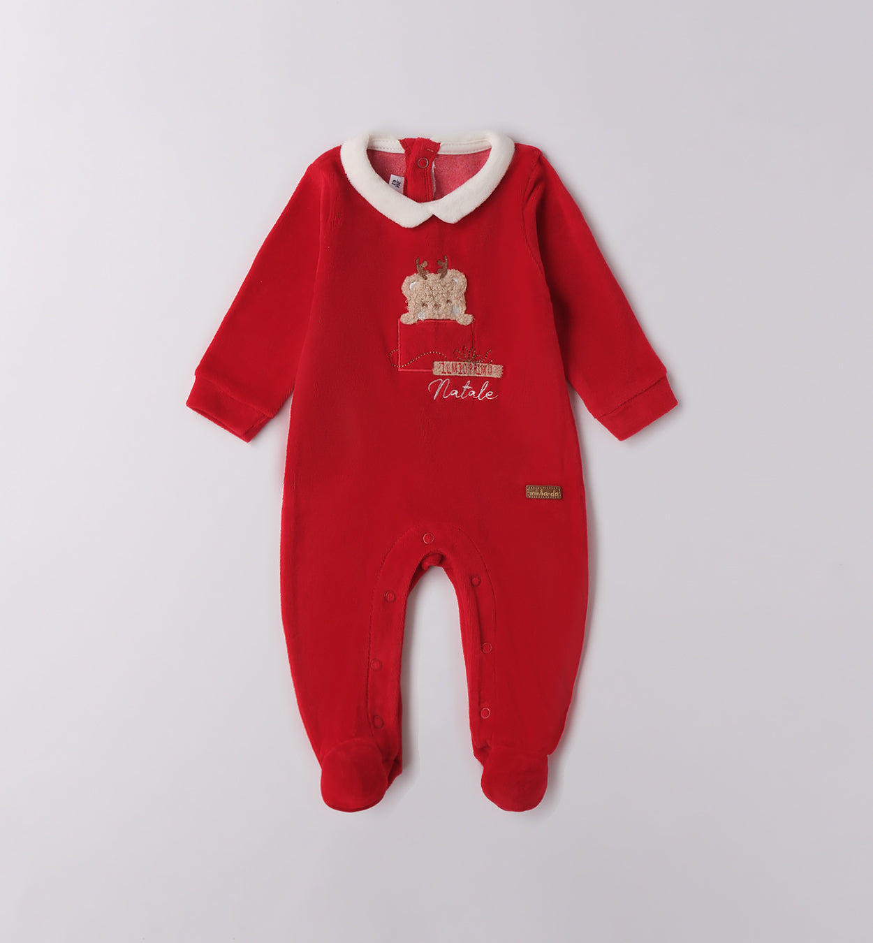 dettaglio colletto bianco e orsetto ricamato tutina Natale unisex