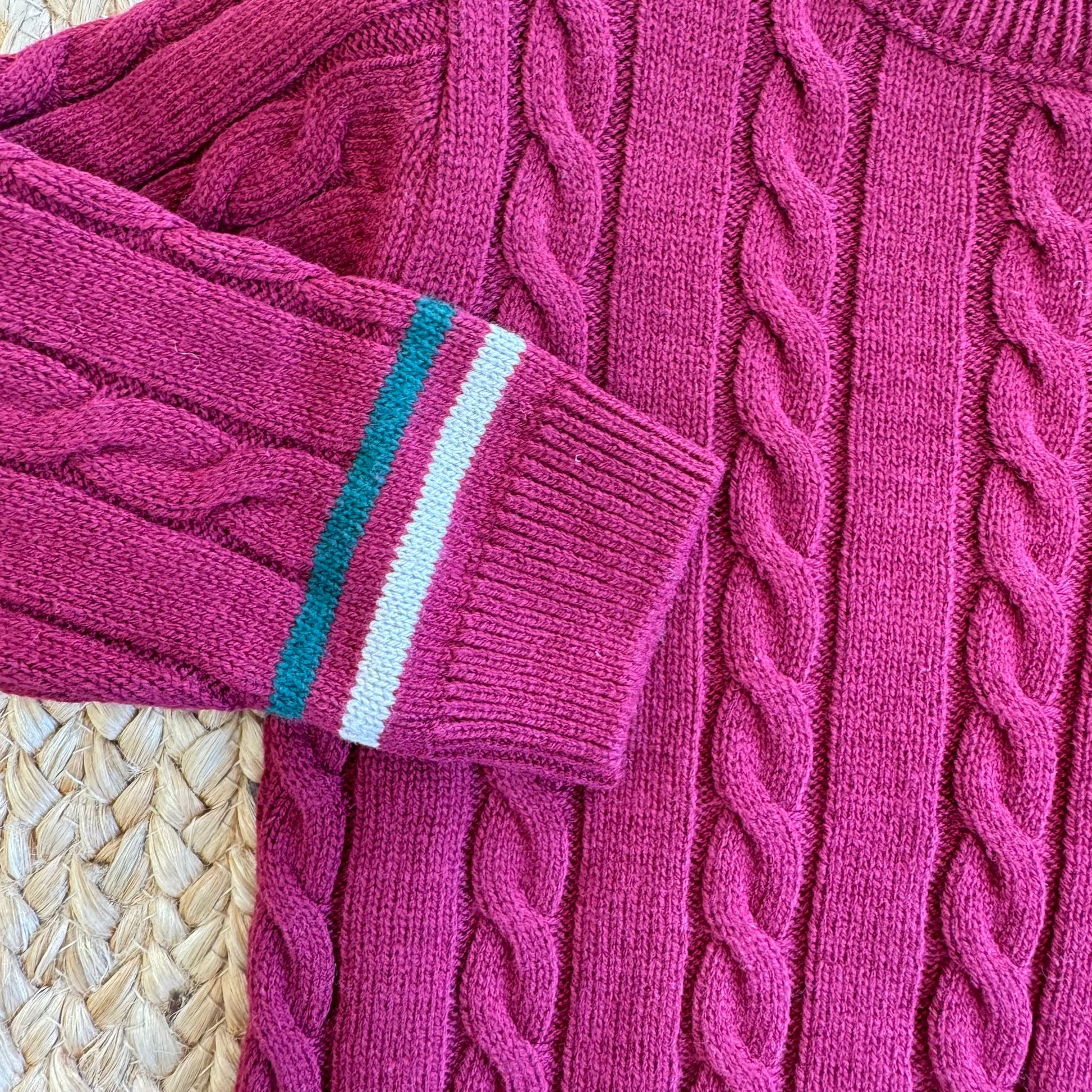 dettaglio manica con righe verdi e panna