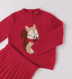 dettaglio ricamo scoiattolo maglia bambina rossa