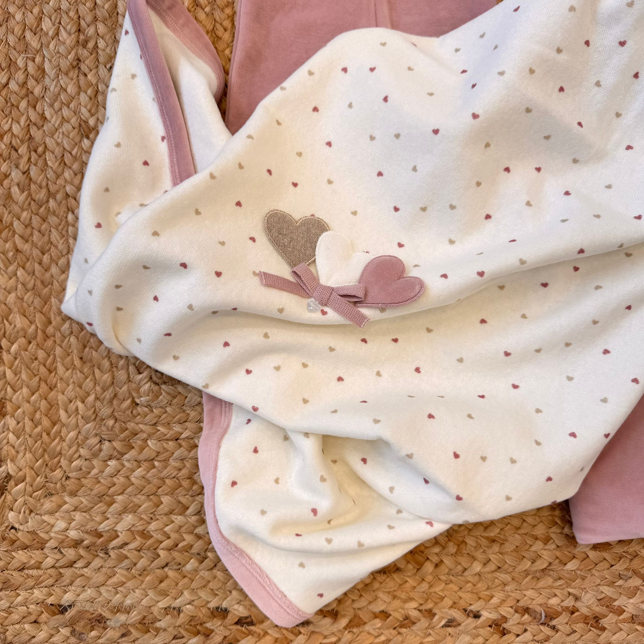 Uscita clinica neonata in ciniglia e caldo cotone con cuoricini