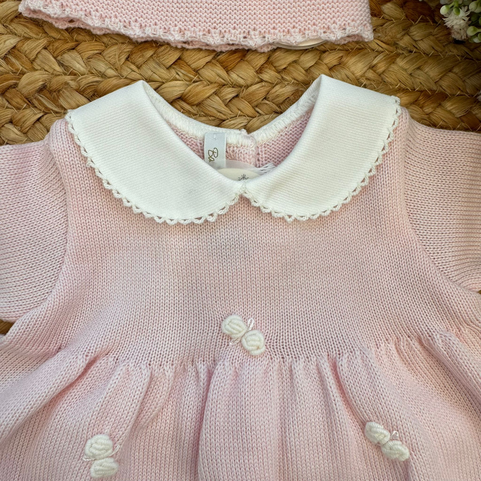 Uscita clinica neonata in pura lana rosa cipria con cuori ricamati