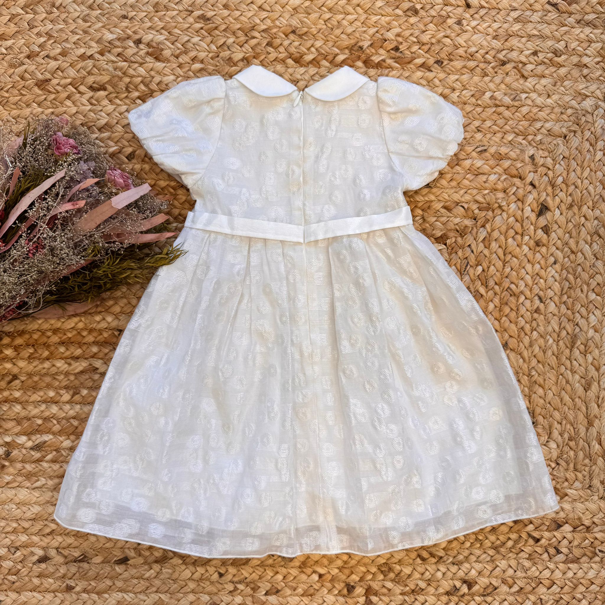 ABITO BIANCO ARGENTO CON COLLETTO