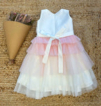 ABITO SFUMATO ROSA E BIANCO CON BALZE IN TULLE