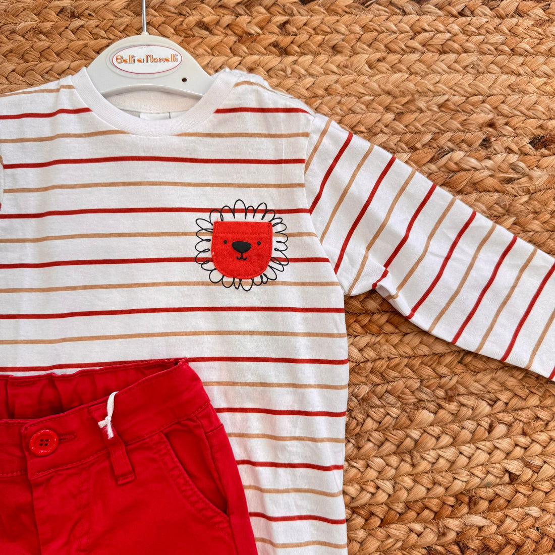 Completo bambino con maglia a righe e pantalone rosso