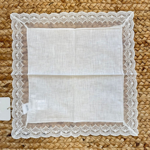 fazzoletto battesimo neonato con pizzo ricamato