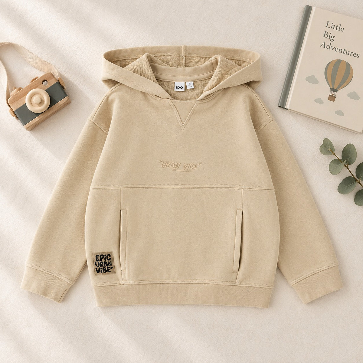 Felpa beige bimbo iDO con cappuccio, tasca a marsupio e scritta Urban Vibe