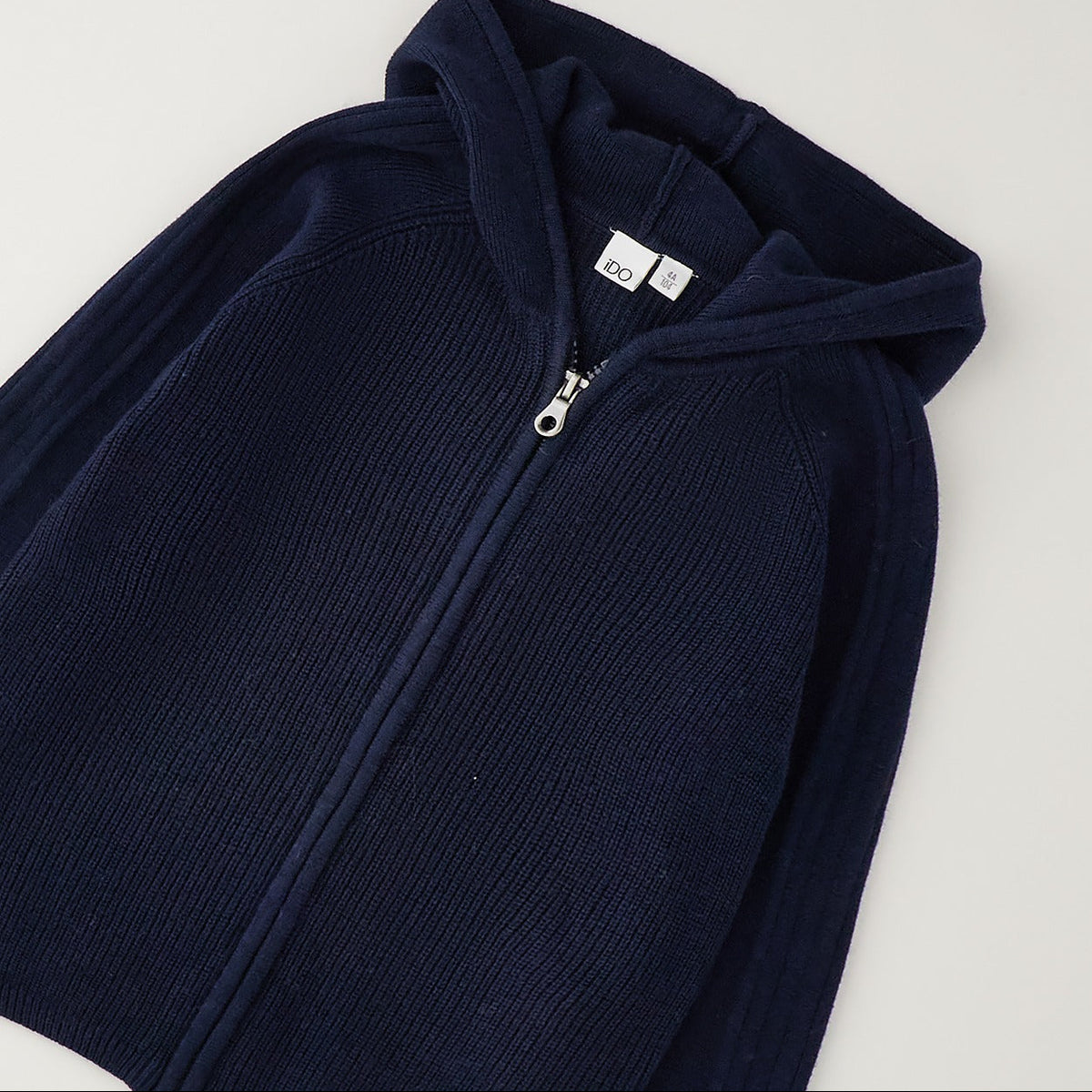 Felpa blu bimbo con cappuccio e zip frontale in lavorazione a maglia