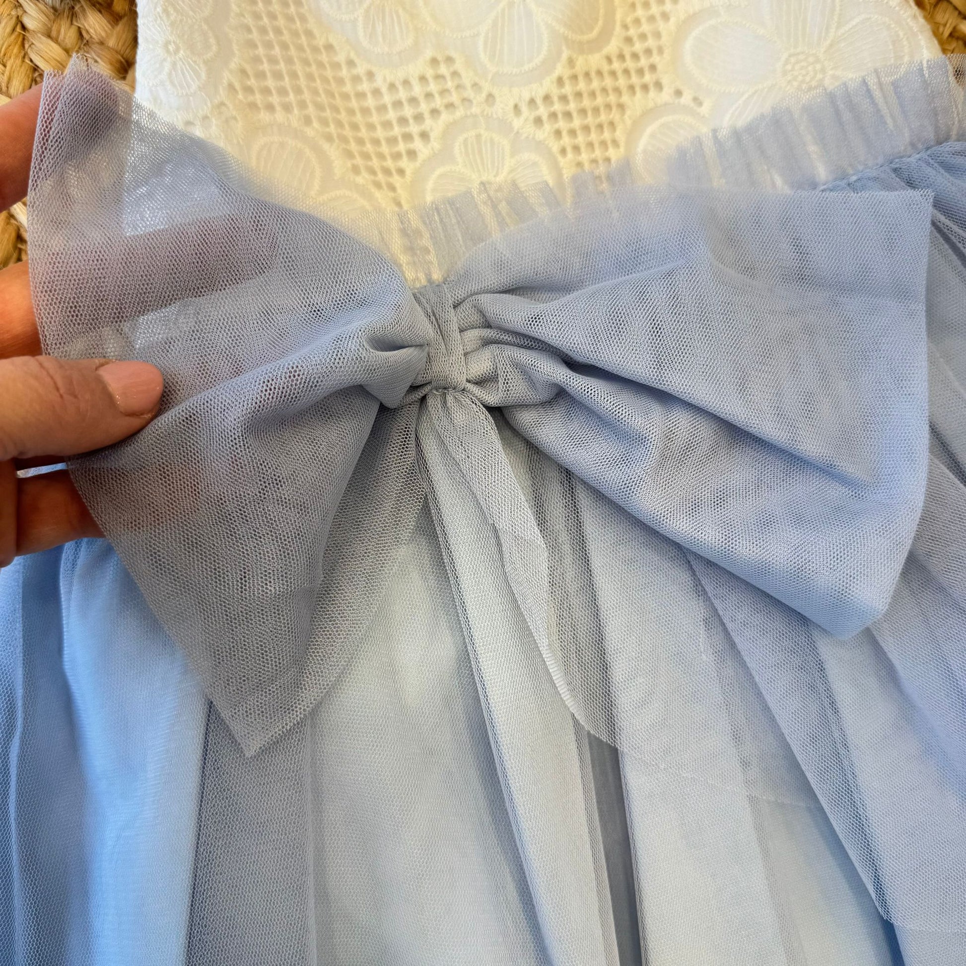 fiocco decorativo tulle azzurro vestito bambina cerimonia