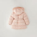 Giubbotto bimba rosa imbottito con cappuccio effetto pelliccia, cintura e taschina coordinata