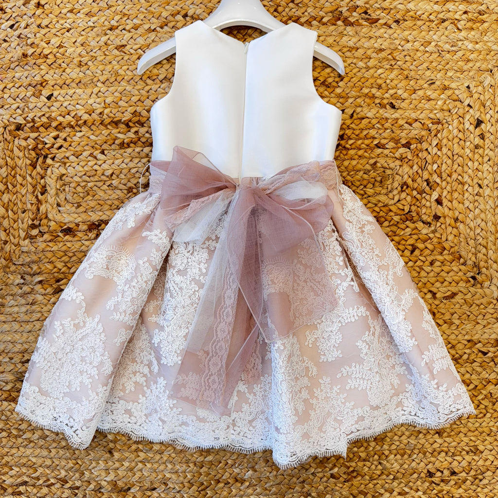 Gonna in tulle ricamato con base rosa e bordi smerlati