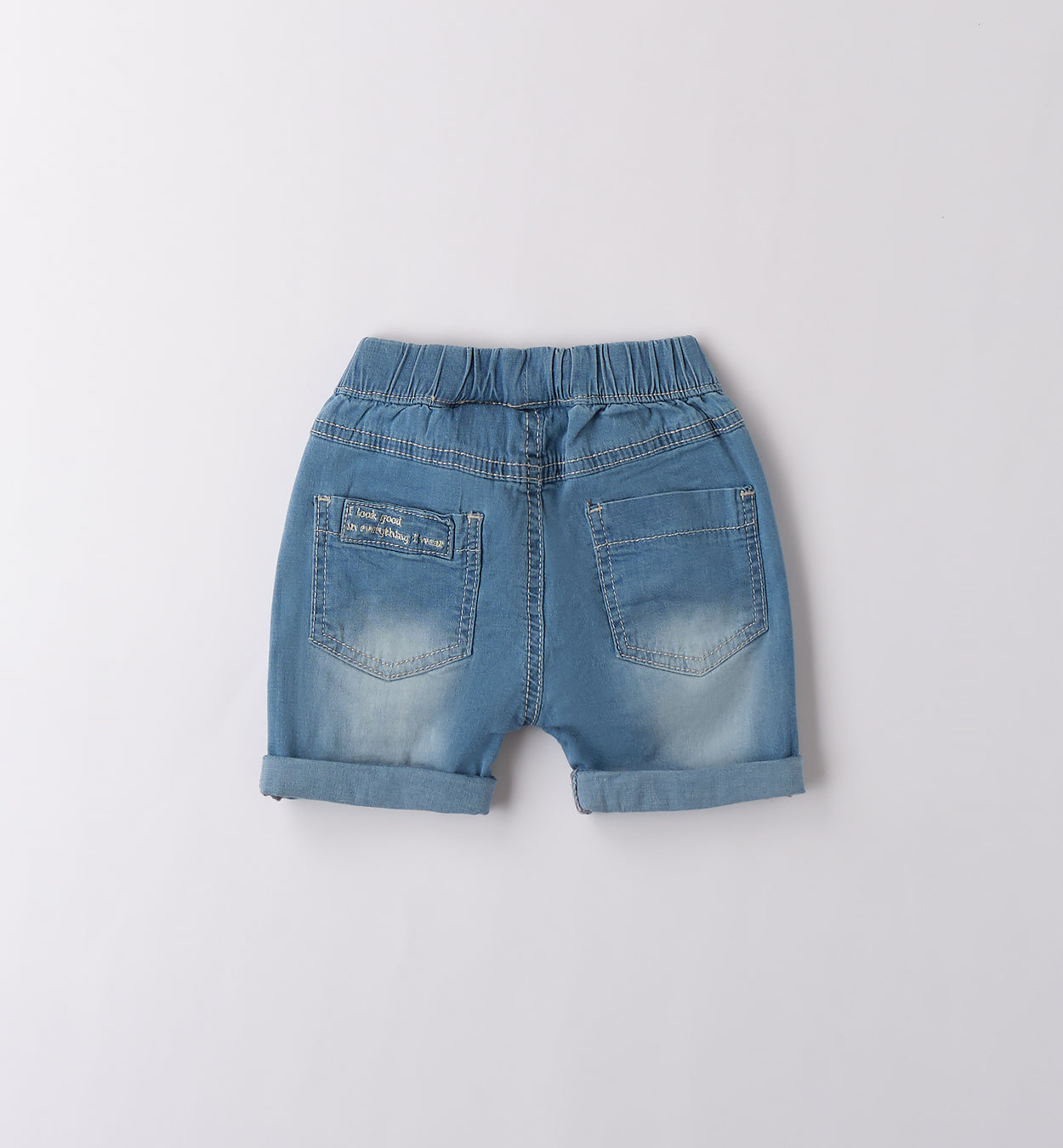  T-shirt con stampa animali e pantaloncini jeans per bambino, abbigliamento estivo casual.